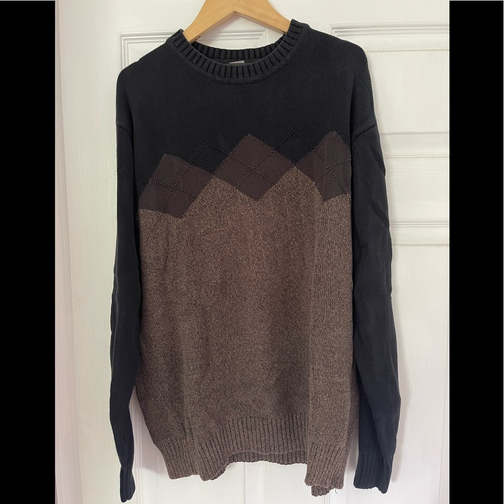 Dockers sweater, XL, great condition, worn a few times.